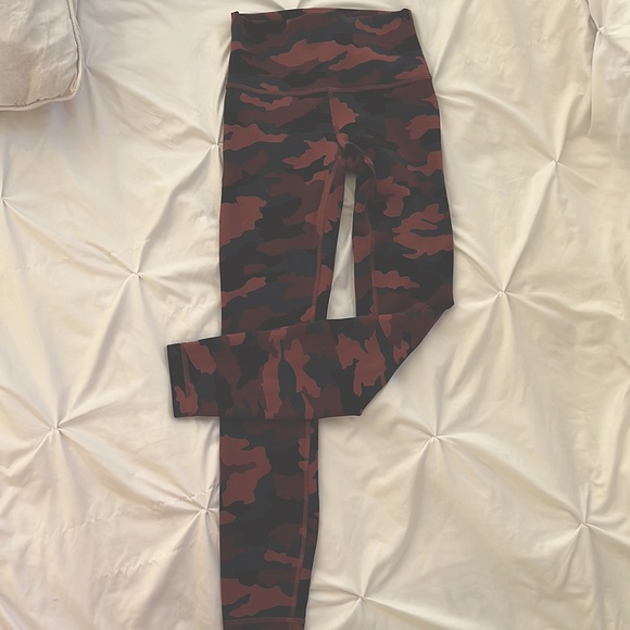 lululemon athletica Pants - NEW Lululemon Wunder Train High-rise Tight 25”